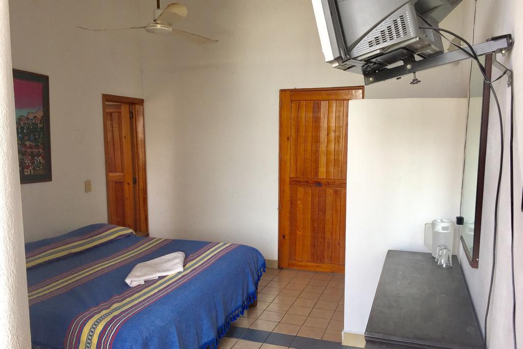 Hotel Mayflower Puerto Escondido (Oaxaca) Ngoại thất bức ảnh